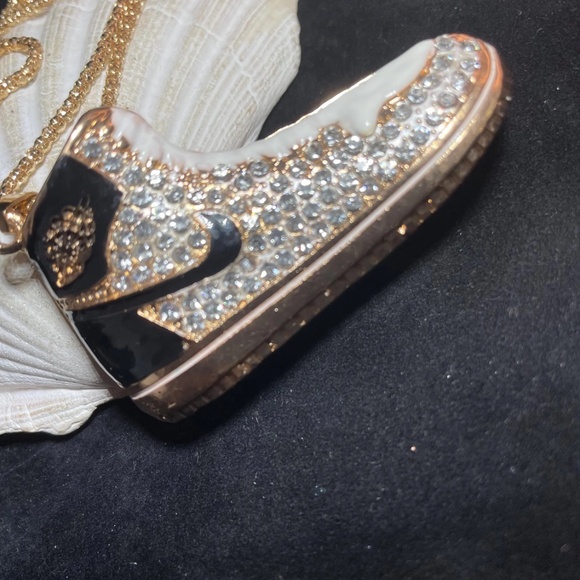 New Betsey Johnson Blue & White Nike Tennis Shoe Rhinestone Embellished Chain - Picture 2 of 5